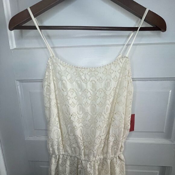 Massimo NWT’s Cream Lace Floral Romper w/ Adjustable Straps - Picture 3 of 10